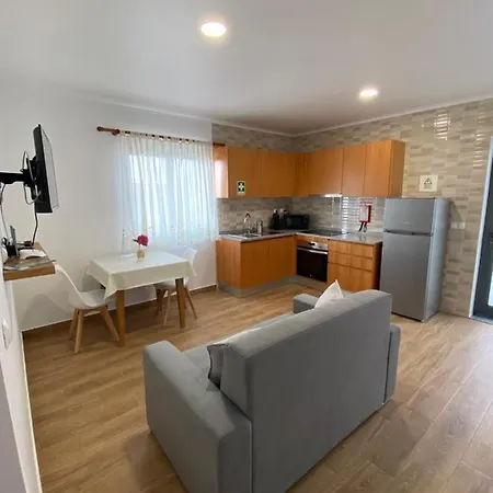 아파트 4 Estacoes *