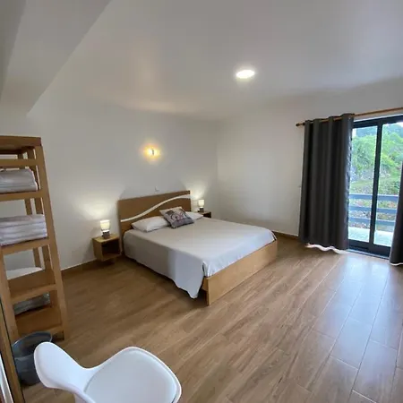 아파트 4 Estacoes